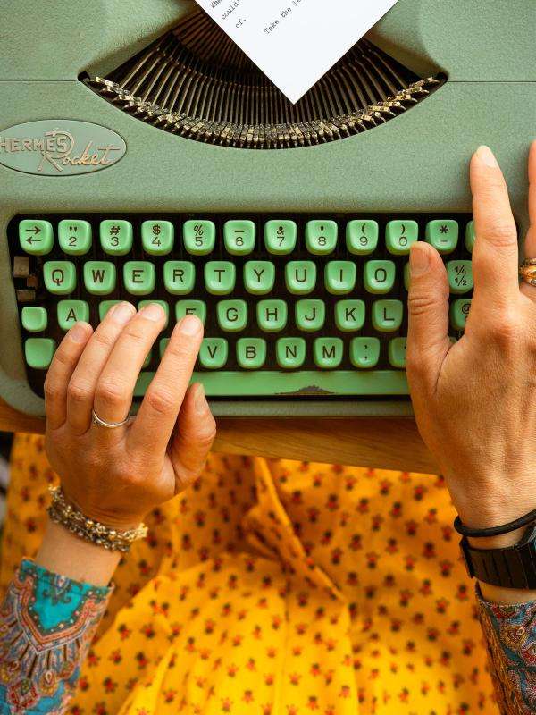 Holly Juliet Zimbert