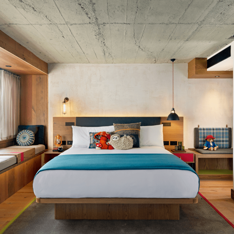 King size bed at Treehouse London