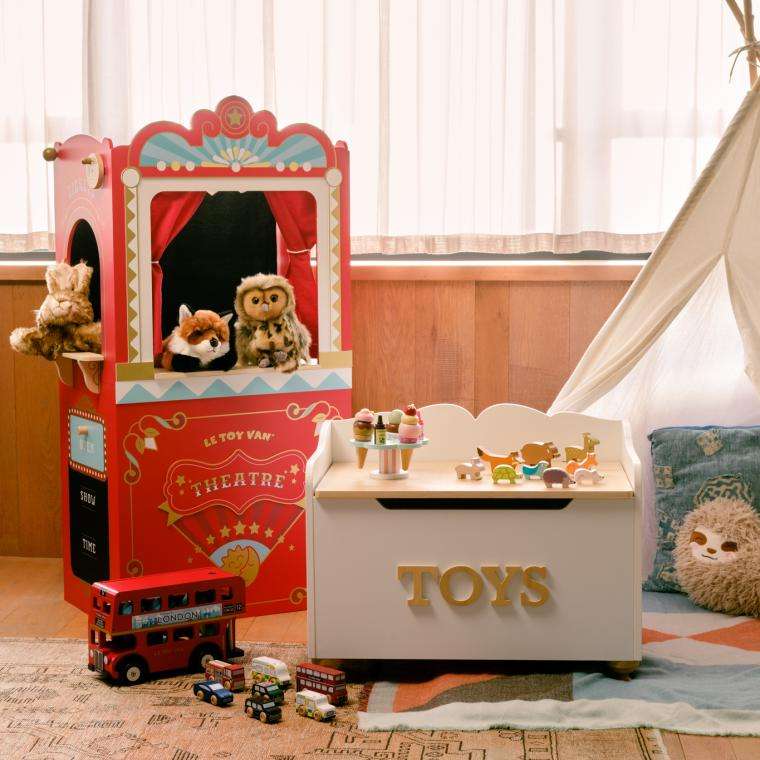 Toys family stay
